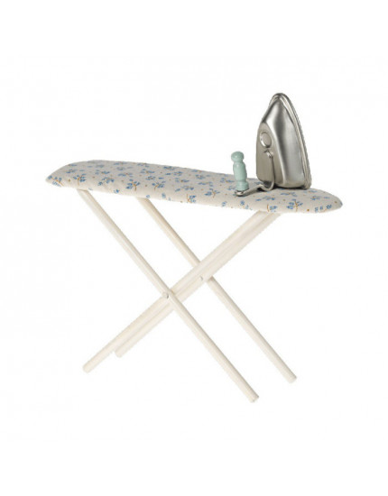 Miniature iron and ironing board 3Y+