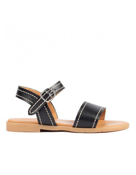 Sandals With Contrast Stitching 4