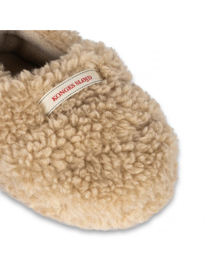 Globe Footies Cream 2