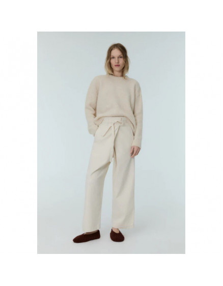 Calgary Woman Jumper Vanilla 3