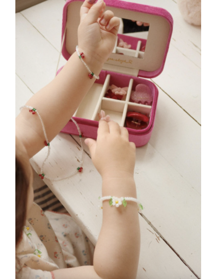 Bella accessories box 2