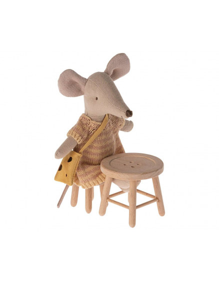 Table and Stool Set Mouse 3