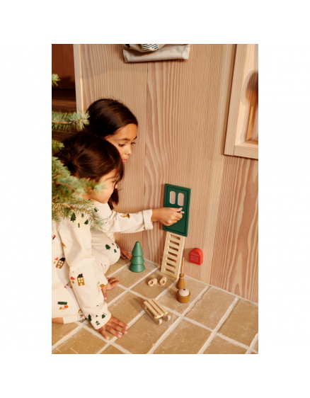 Lena Elf Door Garden Green 2