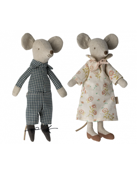 Grandma & Grandpa Mice in Cigarbox 7