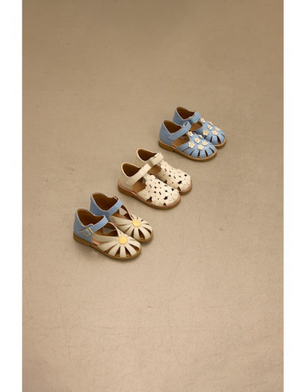 Sandal with floral details Buttermilk 2