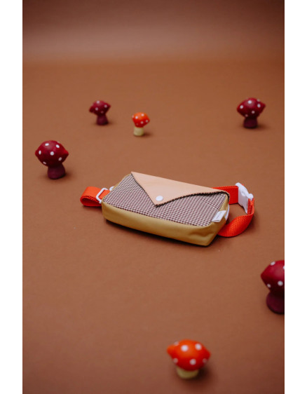 Fanny Pack Small Envelope Apple Juice 2